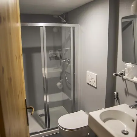 Vittoria - Ca' De La Montagna Hotel